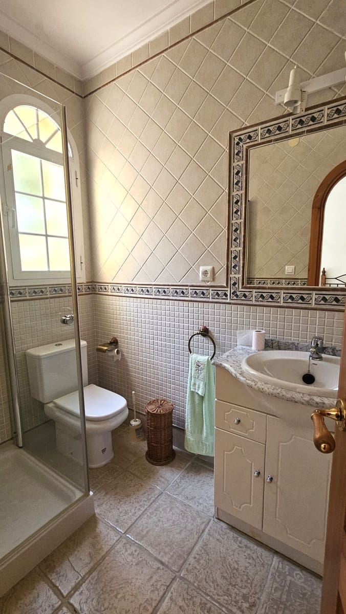 5 sypialnia Willa na sprzedaż w San Enrique de Guadiaro z garażem - 598 000 € (Ref: 10080570)