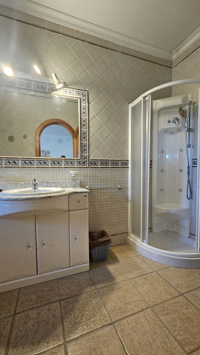 5 sypialnia Willa na sprzedaż w San Enrique de Guadiaro z garażem - 598 000 € (Ref: 10080570)