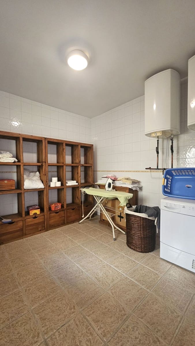 5 sypialnia Willa na sprzedaż w San Enrique de Guadiaro z garażem - 598 000 € (Ref: 10080570)