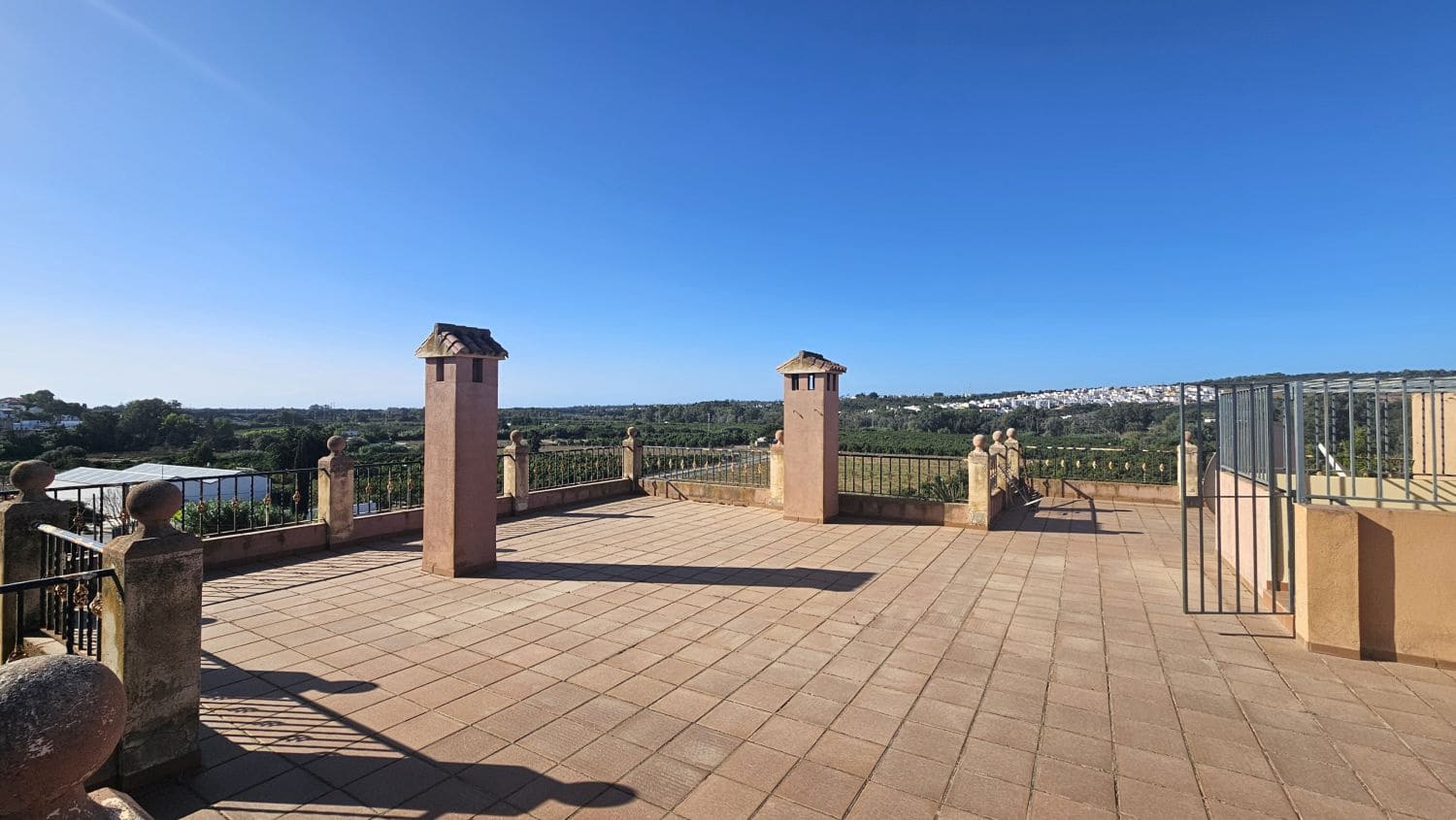 5 sypialnia Willa na sprzedaż w San Enrique de Guadiaro z garażem - 598 000 € (Ref: 10080570)