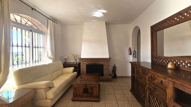 5 sypialnia Willa na sprzedaż w San Enrique de Guadiaro, San Roque z garażem - 598 000 € (Ref: 10080570)
