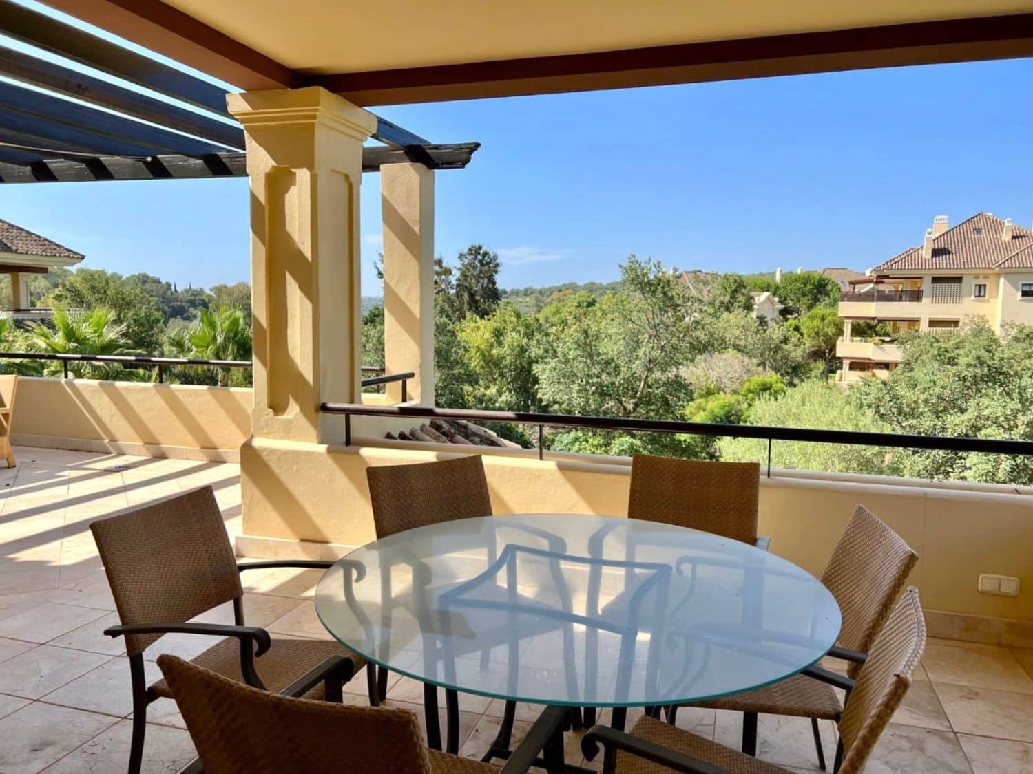 3 camera da letto Appartamento da affittare in Sotogrande con piscina garage - 3.000 € (Rif: 10115523)
