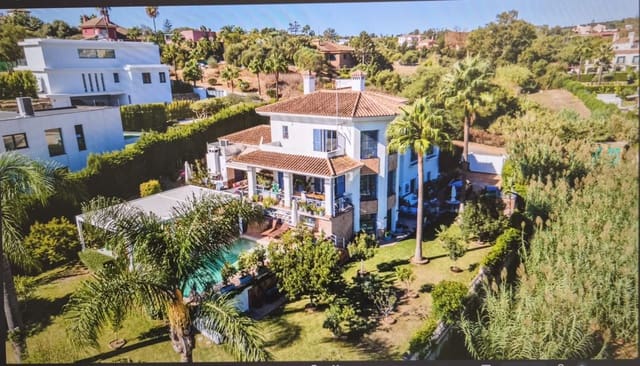 6 makuuhuone Huvila myytävänä paikassa Sotogrande, San Roque mukana uima-altaan 
autotalli - 1 680 000 € (Ref: 10141828)
