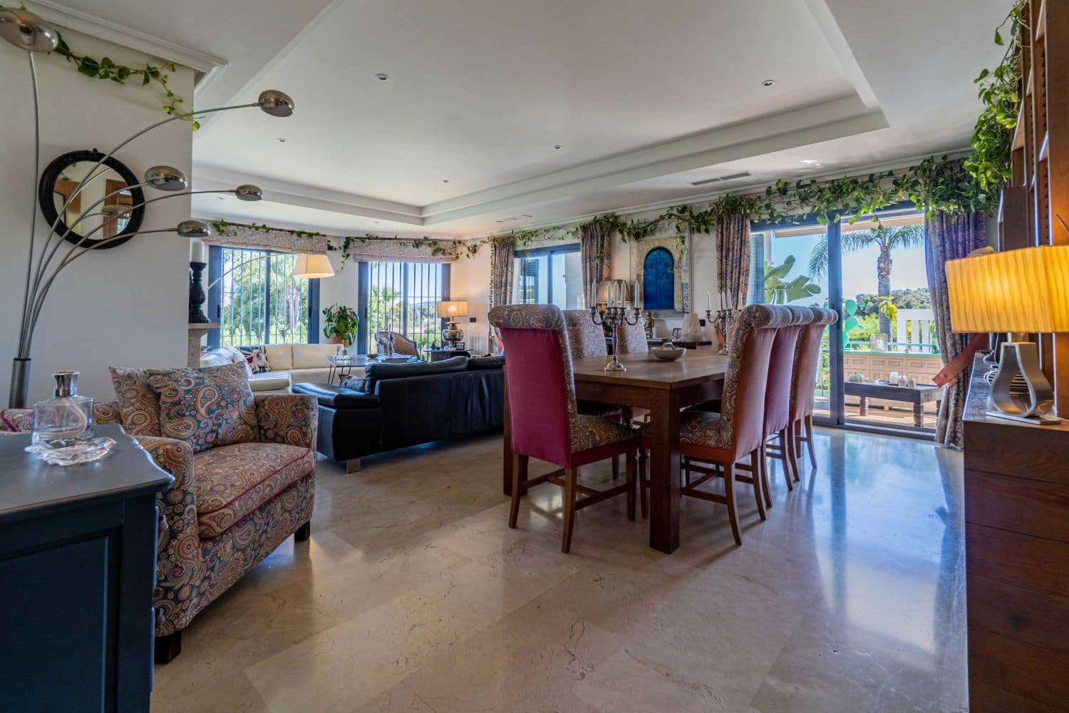 6 bedroom Villa for sale in Sotogrande with pool garage - € 1,680,000 (Ref: 10141828)