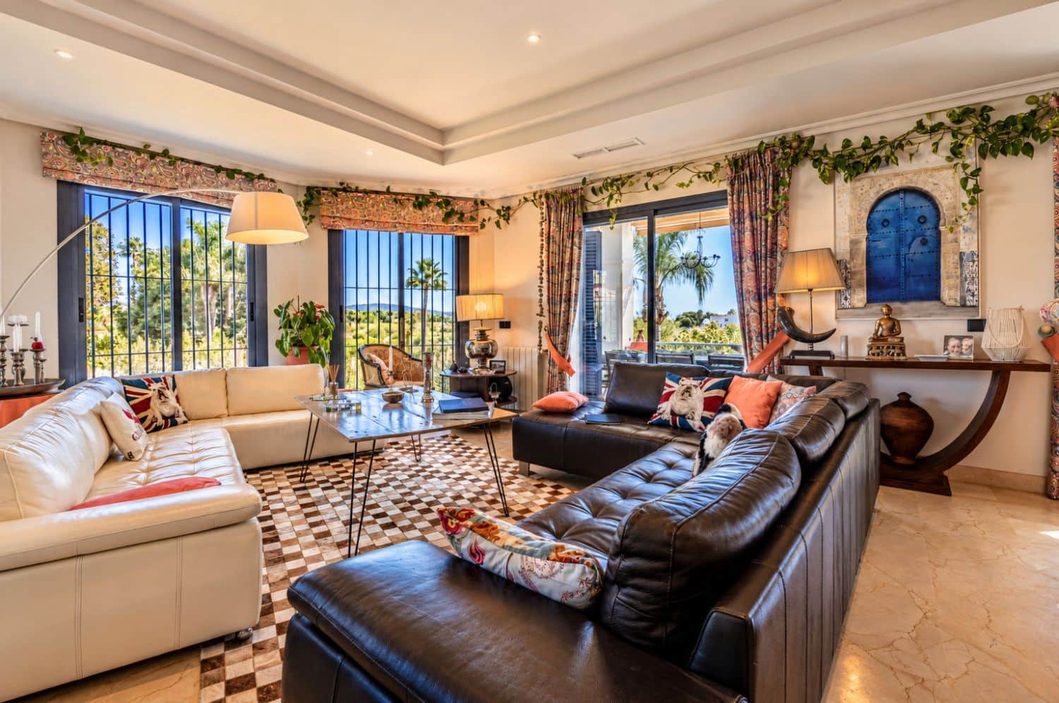 6 bedroom Villa for sale in Sotogrande with pool garage - € 1,680,000 (Ref: 10141828)