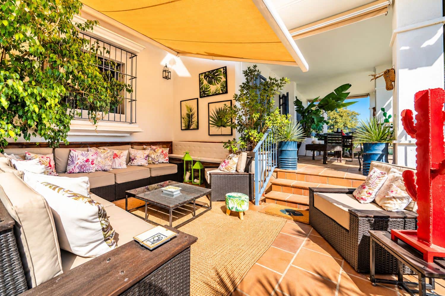 6 bedroom Villa for sale in Sotogrande with pool garage - € 1,680,000 (Ref: 10141828)