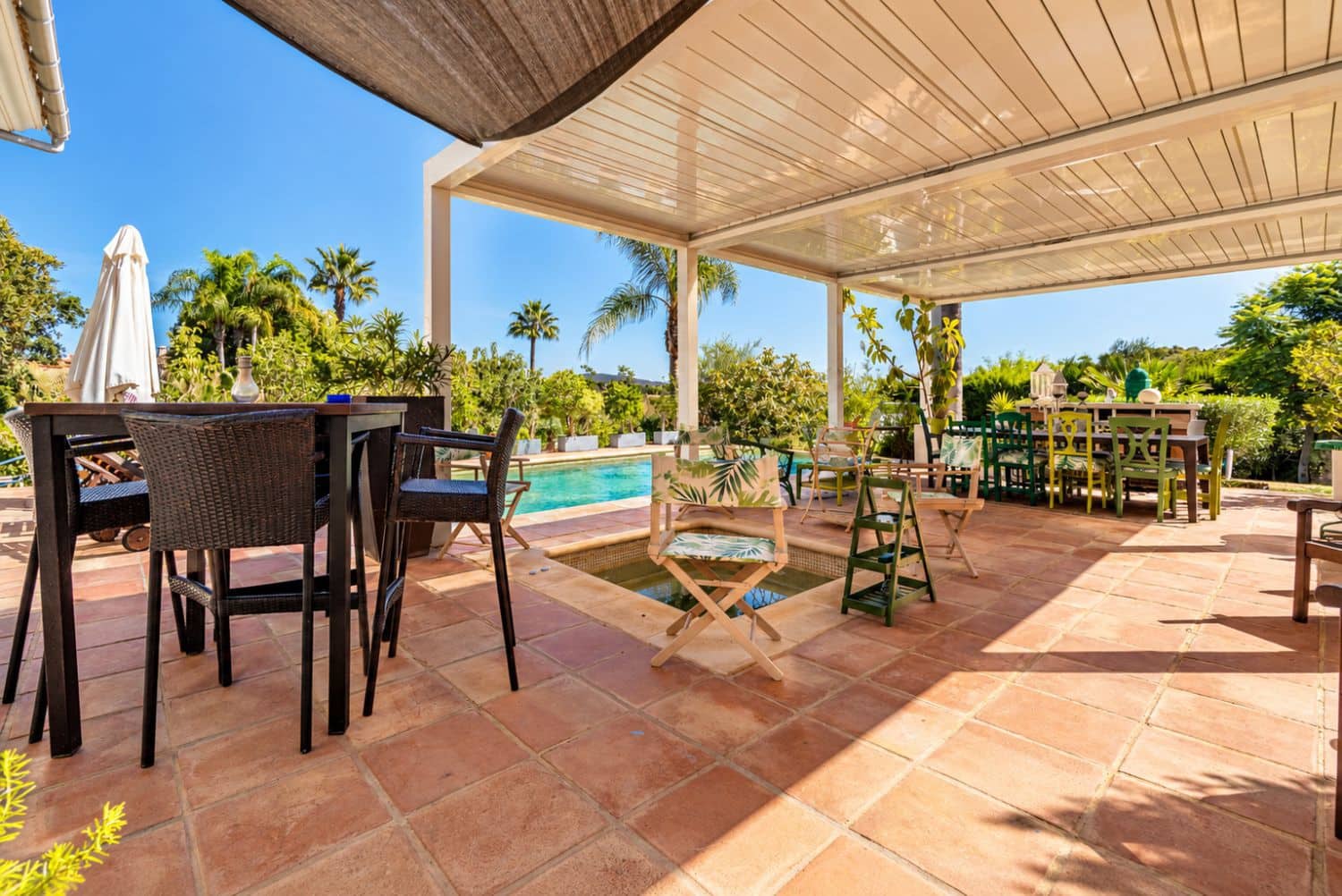 6 bedroom Villa for sale in Sotogrande with pool garage - € 1,680,000 (Ref: 10141828)