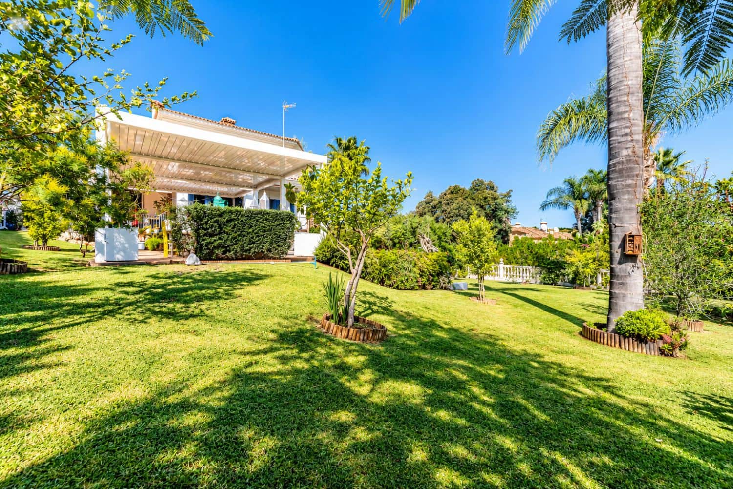 6 bedroom Villa for sale in Sotogrande with pool garage - € 1,680,000 (Ref: 10141828)