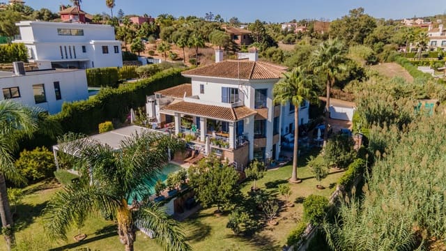 6 chambre Villa/Maison à vendre à Sotogrande, San Roque avec piscine garage - 1 680 000 € (Ref: 10141828)