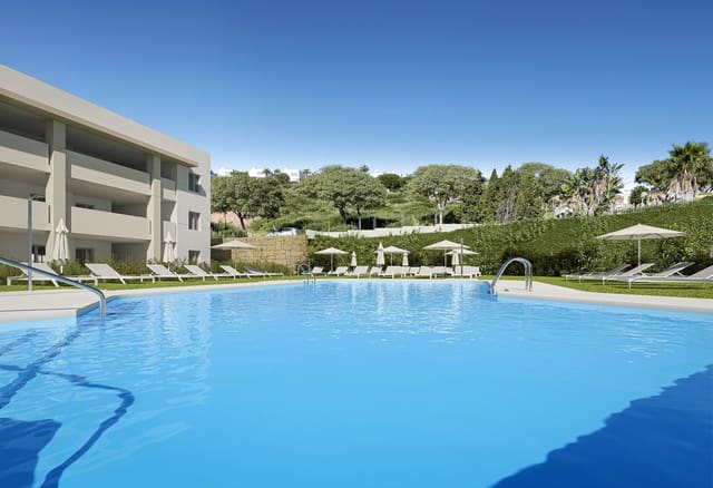 Apartamento de 2 habitaciones en Manilva en venta con piscina - 375.000 € (Ref: 10180730)