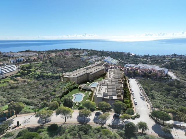 Apartamento de 2 habitaciones en Manilva en venta con piscina - 375.000 € (Ref: 10180730)