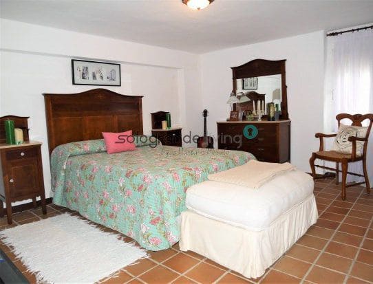 5 chambre Maison de Ville à vendre à Pueblo Nuevo de Guadiaro avec garage - 590 000 € (Ref: 4255292)