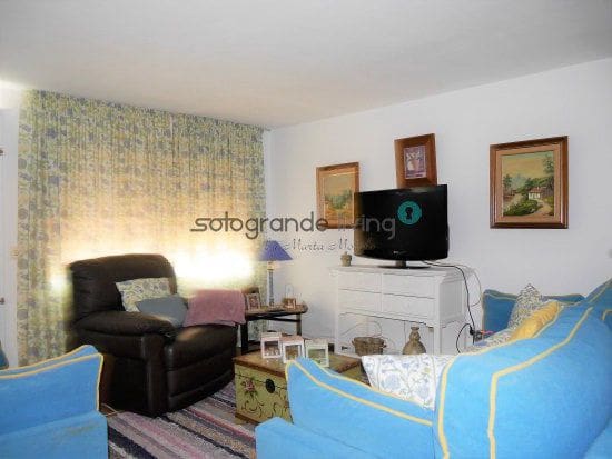 5 chambre Maison de Ville à vendre à Pueblo Nuevo de Guadiaro avec garage - 590 000 € (Ref: 4255292)
