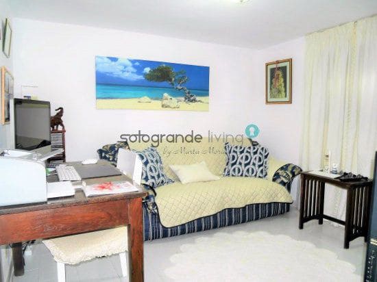 5 chambre Maison de Ville à vendre à Pueblo Nuevo de Guadiaro avec garage - 590 000 € (Ref: 4255292)