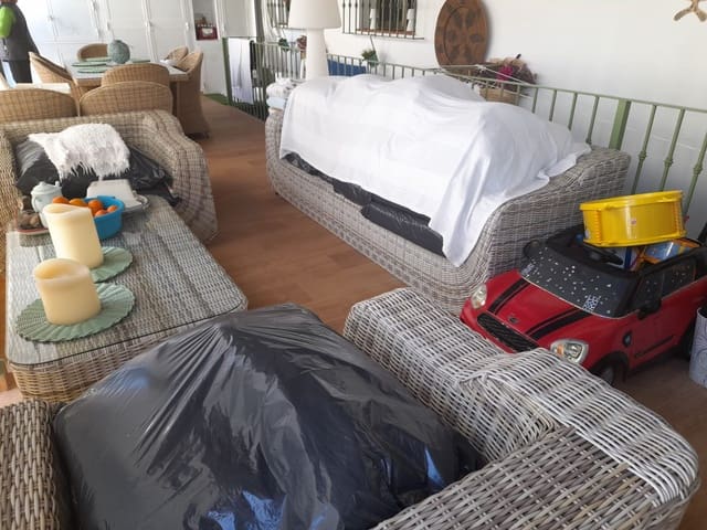 5 soverom Hus til salgs i Pueblo Nuevo de Guadiaro, San Roque med garasje - € 590 000 (Ref: 4255292)