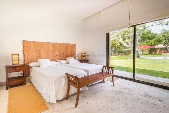 5 Zimmer Villa zu verkaufen in Sotogrande Costa, San Roque mit Garage - 1.750.000 € (Ref: 4392630)