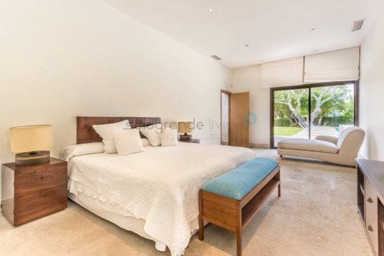 5 Zimmer Villa zu verkaufen in Sotogrande Costa, San Roque mit Garage - 1.750.000 € (Ref: 4392630)