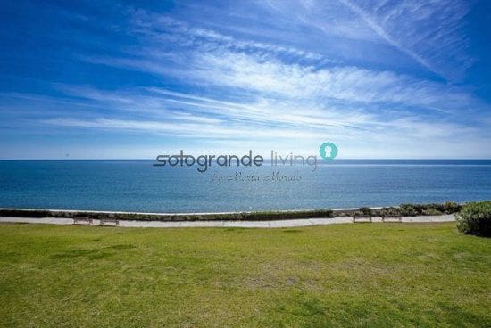 4 makuuhuone Huoneisto myytävänä paikassa Estepona mukana 
autotalli - 995 000 € (Ref: 4397649)