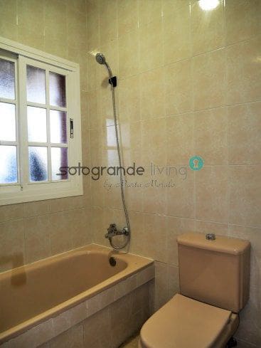 4 soveværelse Villa til leje i Sotogrande med garage - € 6.000 (Ref: 4499179)