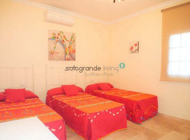 4 soveværelse Villa til leje i Sotogrande med garage - € 6.000 (Ref: 4499179)