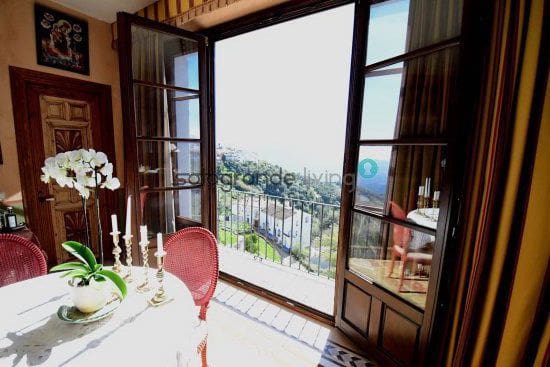 5 soveværelse Byhus til salg i Gaucin med garage - € 1.200.000 (Ref: 4583266)