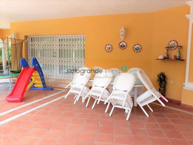 6 slaapkamer Villa te huur in Sotogrande Costa, San Roque - € 10.000 (Ref: 4641388)