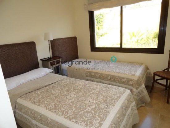 2 sypialnia Apartament na sprzedaż w La Alcaidesa z garażem - 320 000 € (Ref: 4732013)