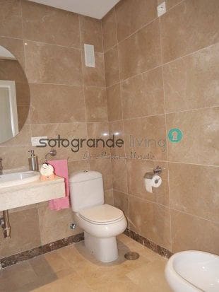 2 sypialnia Apartament na sprzedaż w La Alcaidesa z garażem - 320 000 € (Ref: 4732013)
