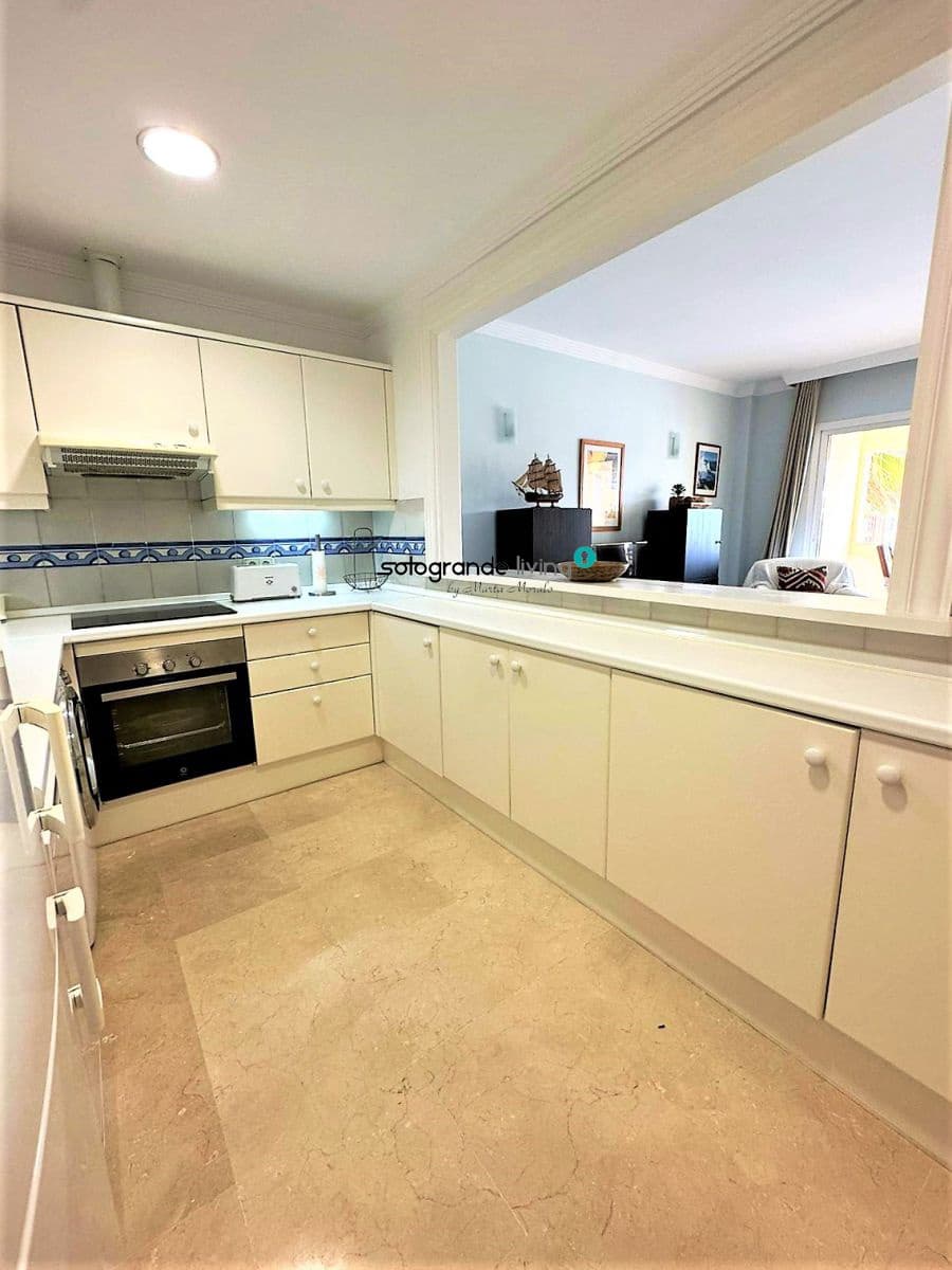 2 soveværelse Lejlighed til leje i Sotogrande med garage - € 1.800 (Ref: 4775038)