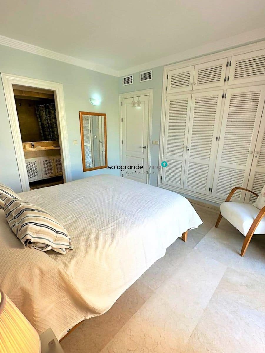 2 soveværelse Lejlighed til leje i Sotogrande med garage - € 1.800 (Ref: 4775038)