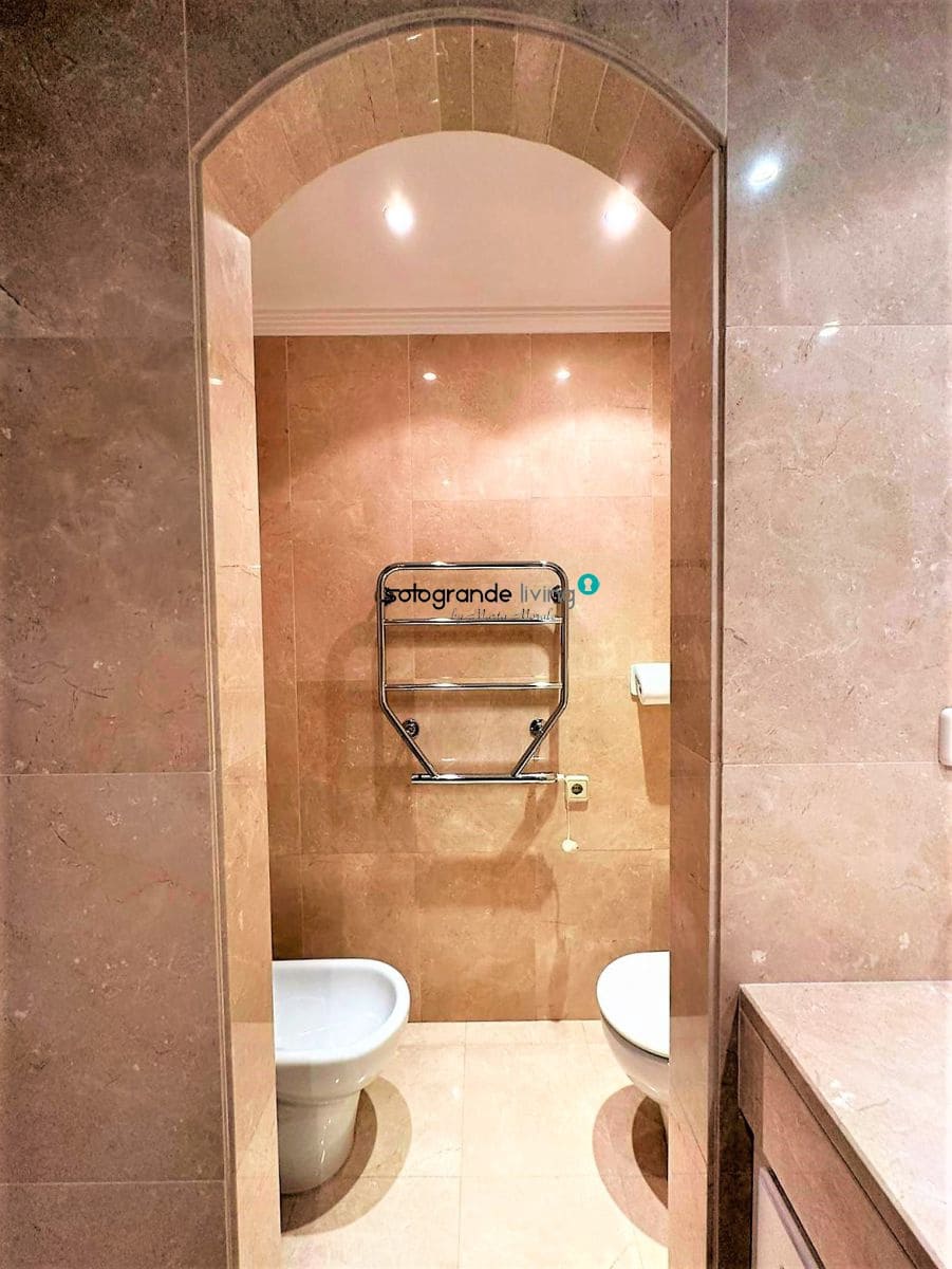 2 soveværelse Lejlighed til leje i Sotogrande med garage - € 1.800 (Ref: 4775038)