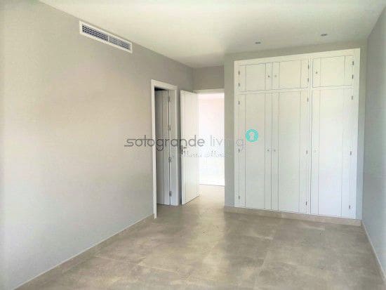 5 bedroom Villa for sale in Sotogrande - € 1,990,000 (Ref: 4835412)