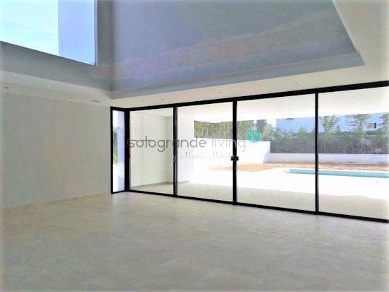 5 bedroom Villa for sale in Sotogrande - € 1,990,000 (Ref: 4835412)