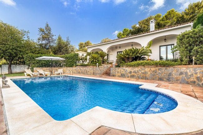 4 bedroom Villa for rent in Sotogrande with pool garage - € 4,950 (Ref: 4989124)