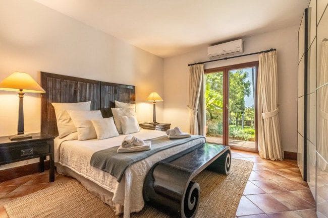 4 bedroom Villa for rent in Sotogrande with pool garage - € 4,950 (Ref: 4989124)