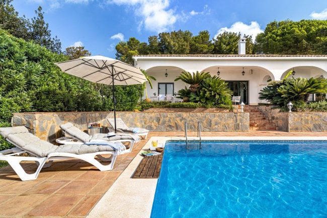 4 bedroom Villa for rent in Sotogrande with pool garage - € 4,950 (Ref: 4989124)