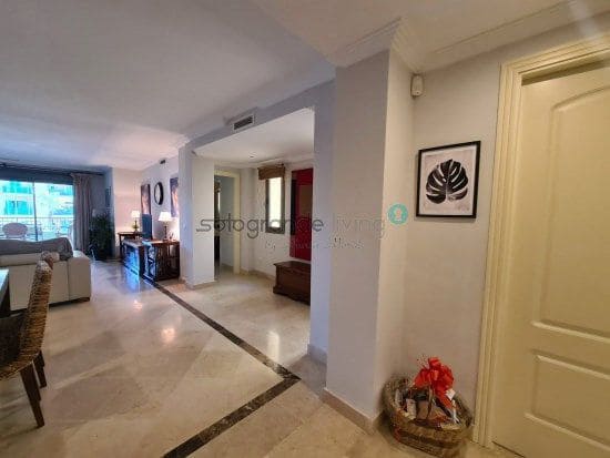 2 slaapkamer Appartement te huur in Sotogrande met garage - € 1.500 (Ref: 5042212)