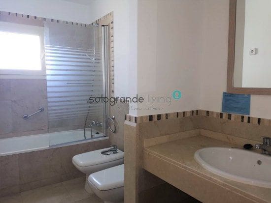 2 bedroom Apartment for sale in Manilva - € 190,000 (Ref: 5129335)
