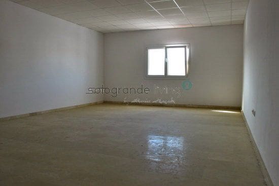 6 soverom Kontor til salgs i Pueblo Nuevo de Guadiaro, San Roque - € 660 000 (Ref: 5224692)