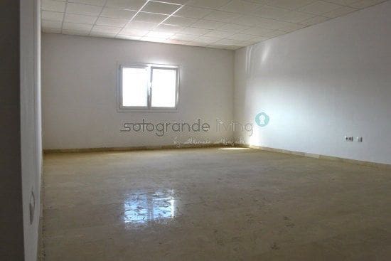 6 soveværelse Kontor til salg i Pueblo Nuevo de Guadiaro - € 660.000 (Ref: 5224692)