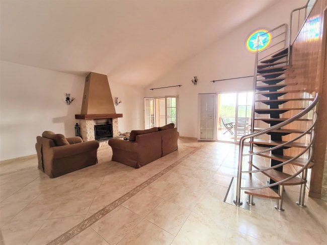 6 bedroom Villa for sale in Sotogrande with garage - € 1,450,000 (Ref: 5722826)