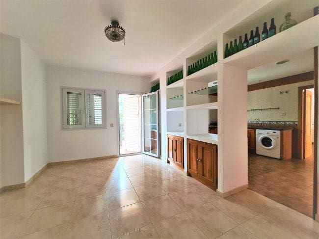 6 bedroom Villa for sale in Sotogrande with garage - € 1,450,000 (Ref: 5722826)