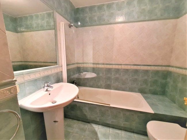 6 bedroom Villa for sale in Sotogrande with garage - € 1,450,000 (Ref: 5722826)