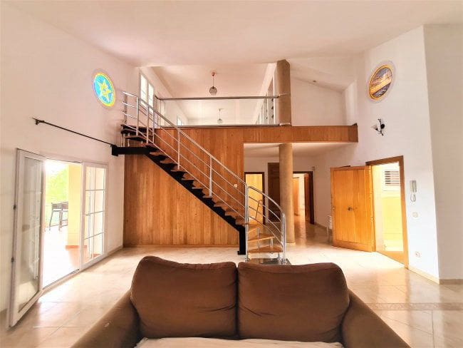 6 bedroom Villa for sale in Sotogrande with garage - € 1,450,000 (Ref: 5722826)