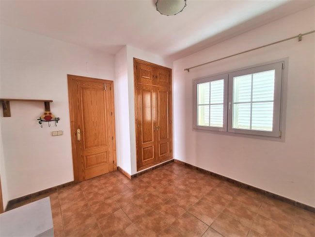 6 bedroom Villa for sale in Sotogrande with garage - € 1,450,000 (Ref: 5722826)