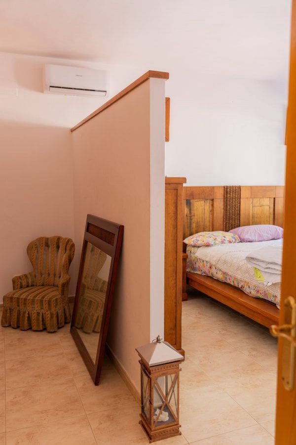 6 bedroom Villa for sale in Sotogrande with garage - € 1,450,000 (Ref: 5722826)