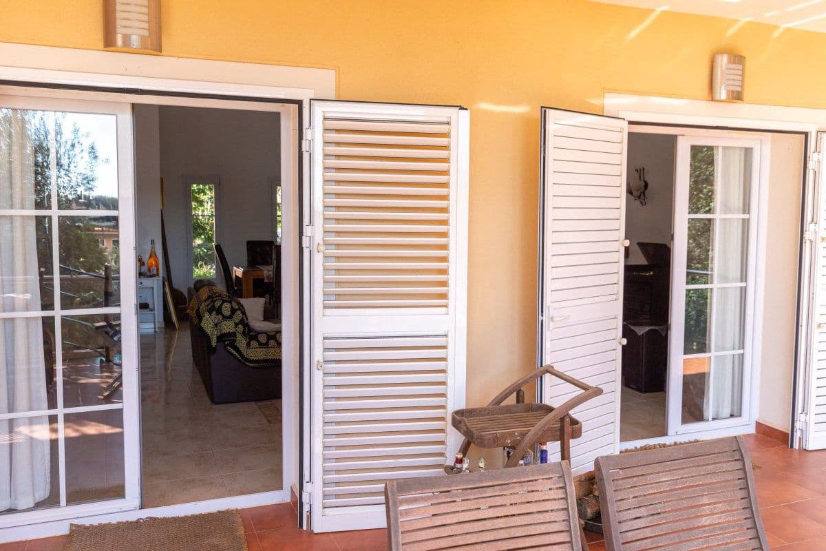 6 bedroom Villa for sale in Sotogrande with garage - € 1,450,000 (Ref: 5722826)