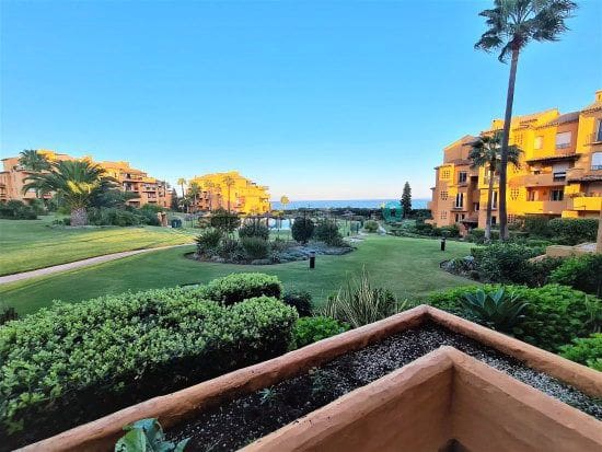 2 bedroom Apartment for sale in La Duquesa / Puerto de la Duquesa, Manilva with garage - € 499,000 (Ref: 6053874)