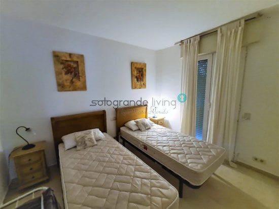 2 bedroom Apartment for sale in La Duquesa / Puerto de la Duquesa with garage - € 499,000 (Ref: 6053874)