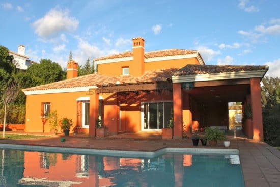 4 bedroom Villa for sale in Sotogrande - € 980,000 (Ref: 6283701)